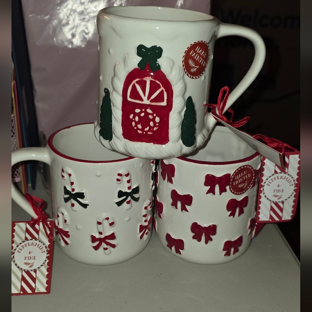 Holiday Mug Set with Red and White Festive Design